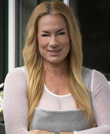Nina Behrendt